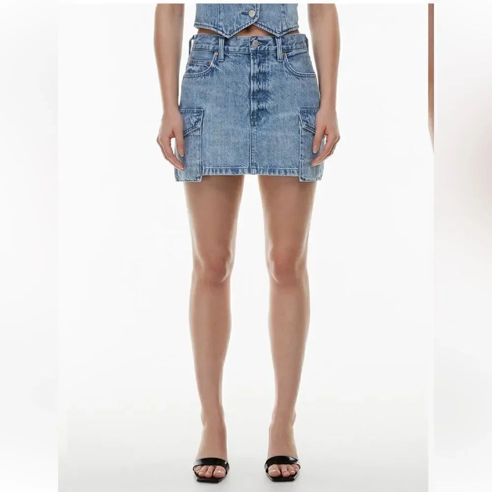 Aritzia Denim Forum The '90s Cargo Mini Denim Skirt Size 23